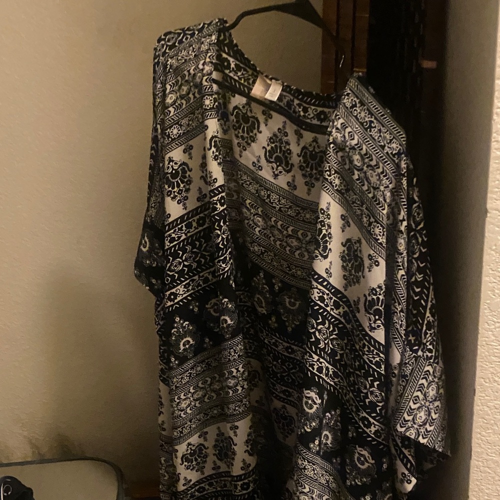 American Eagle Outfitters Black and White Paisley Blazer